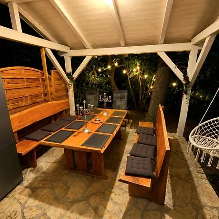 Homestay Forko Luxury Near Paradise *