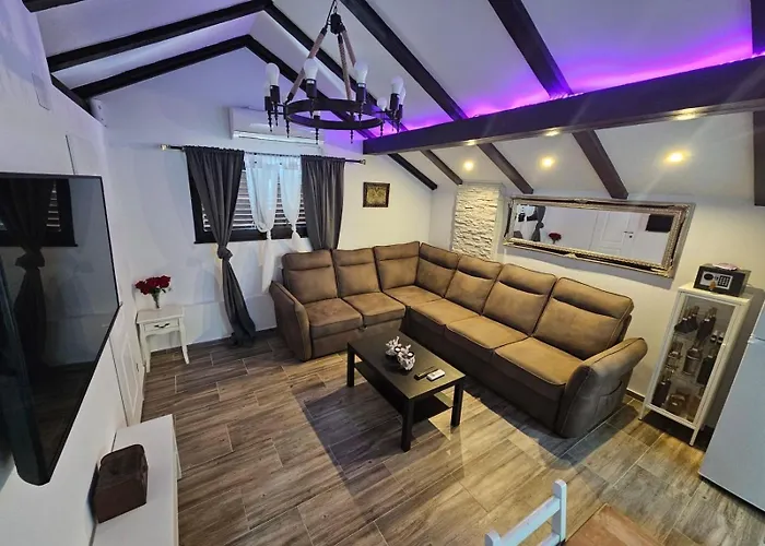 Forko 홈스테이 로파르