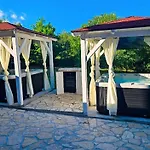 Forko Luxury Near Paradise Homestay Lopar