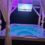Forko Luxury Near Paradise Homestay *