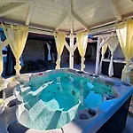 Forko Luxury Near Paradise Homestay Lopar