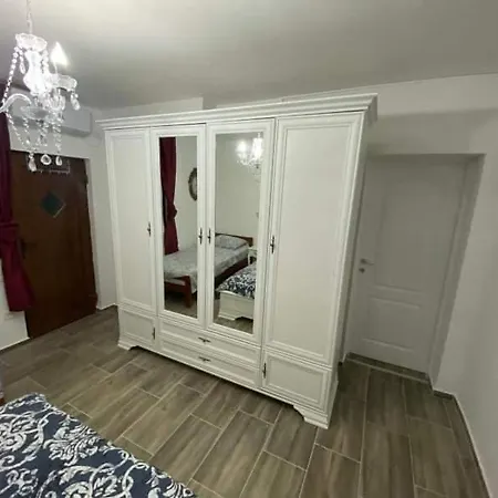 Forko Gazde/Camere de închiriat Lopar