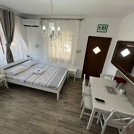 Forko Homestay Lopar
