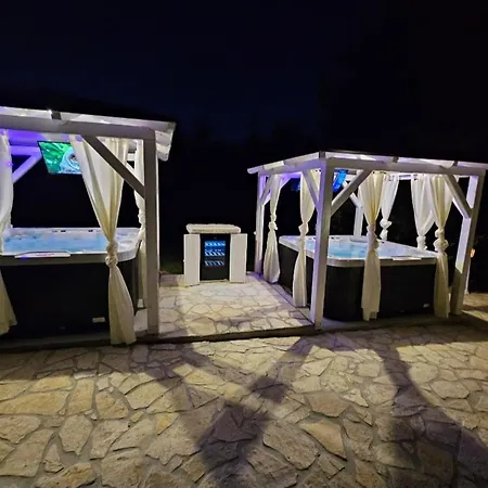 Forko Luxury Near Paradise *